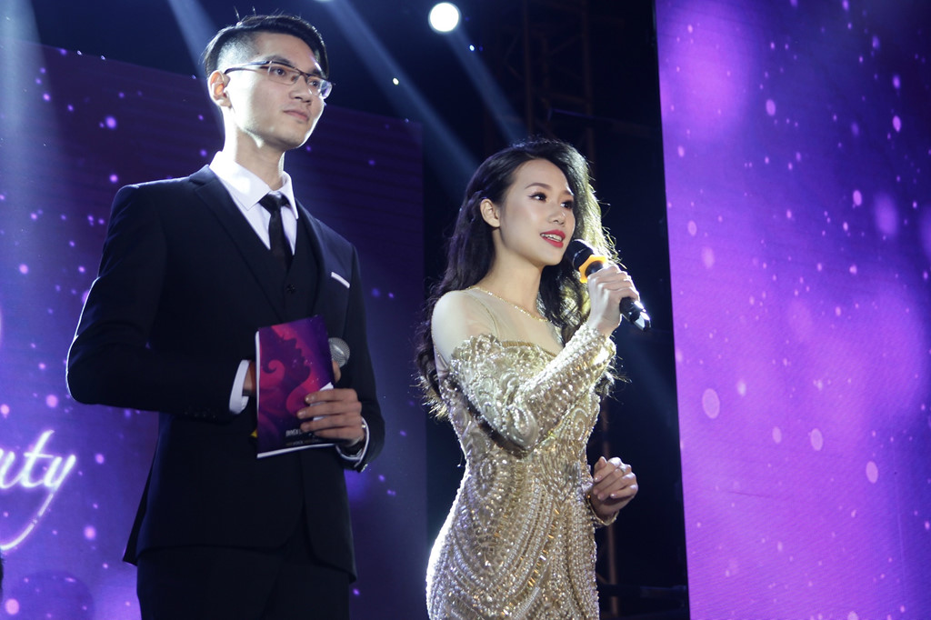 Nhan sắc đời thường của tân hoa khôi ĐH Ngoại thương 2017